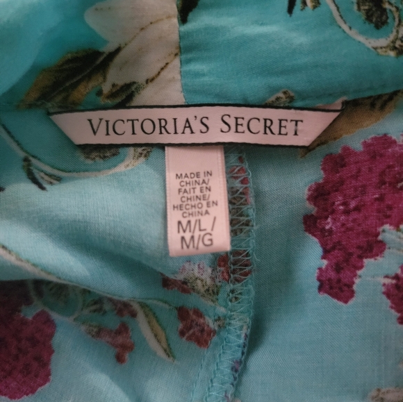 Victoria's Secret Blue and White Cardigan Sweater - Picture 4 of 4